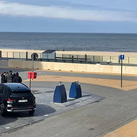 Sunny Seaview Apartment Ostend
